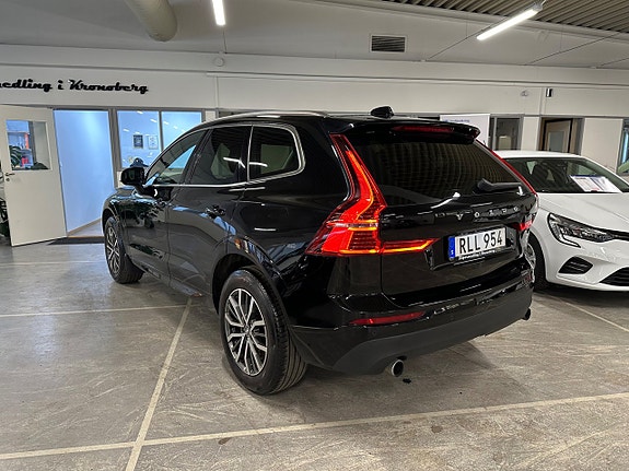 Volvo XC60 4 of 17