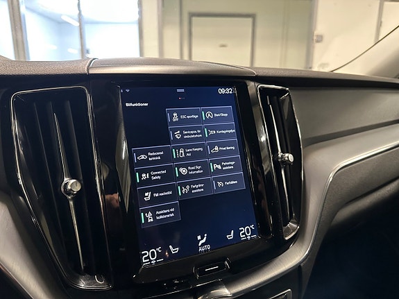 Volvo XC60 15 of 17