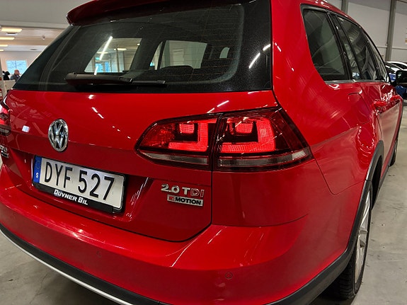 Volkswagen Golf Alltrack 10 of 25