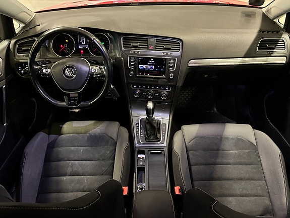 Volkswagen Golf Alltrack 16 of 25
