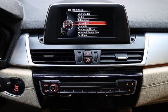 BMW 218 25 of 28