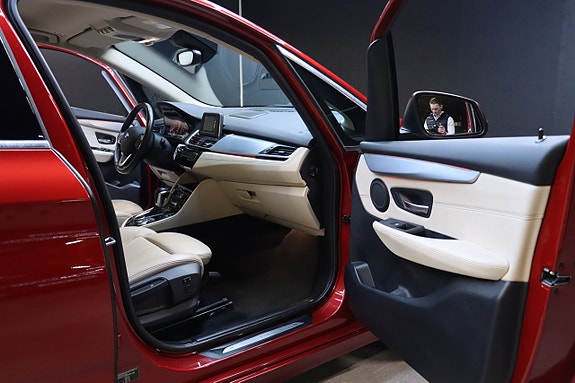 BMW 218 16 of 28