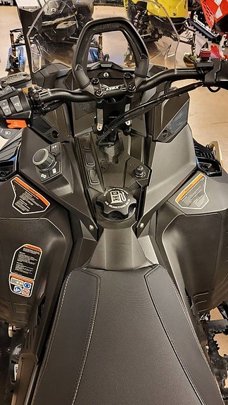Lynx Xterrain Brutal 850 E-tec VIP -2023 2 of 6