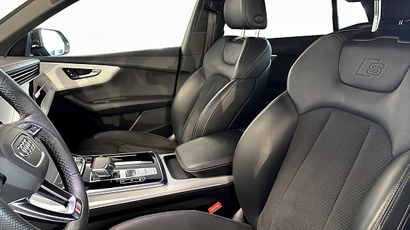 Audi Q8 8 of 13