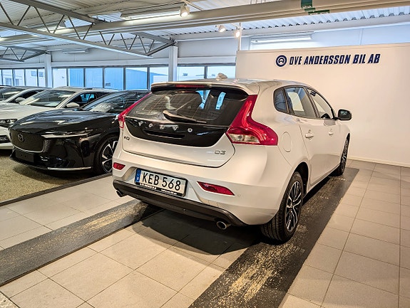 Volvo V40 4 of 20
