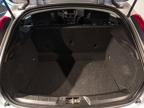 Volvo V40 18 of 20