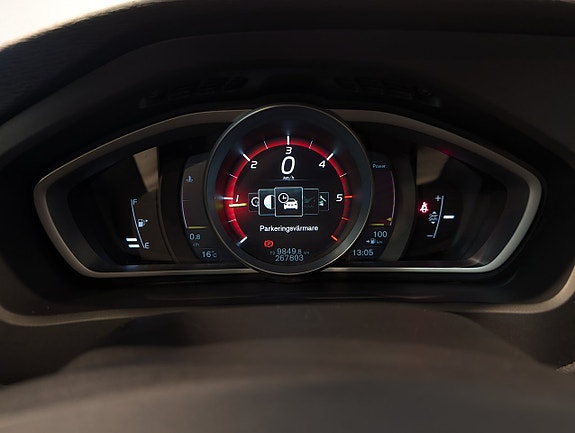 Volvo V40 12 of 20