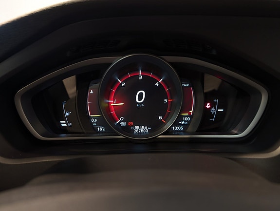 Volvo V40 11 of 20