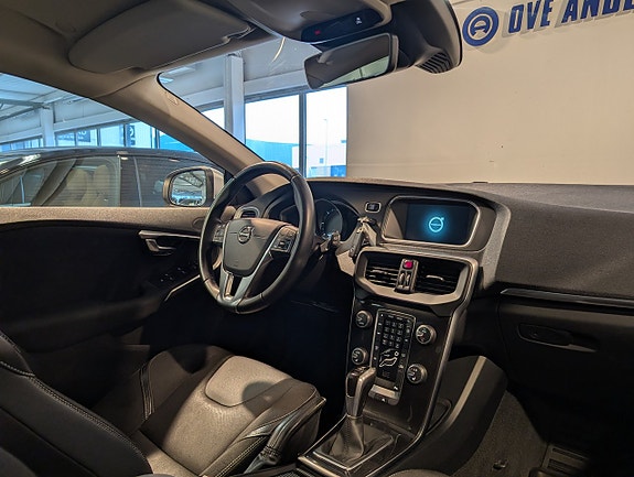 Volvo V40 6 of 20