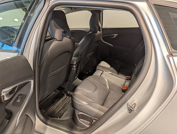 Volvo V40 15 of 20