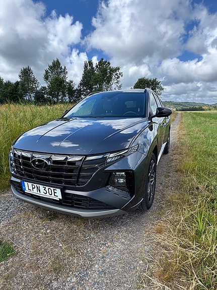Hyundai Tucson 2 of 12