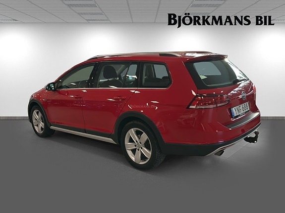 Volkswagen Golf Alltrack 6 of 16