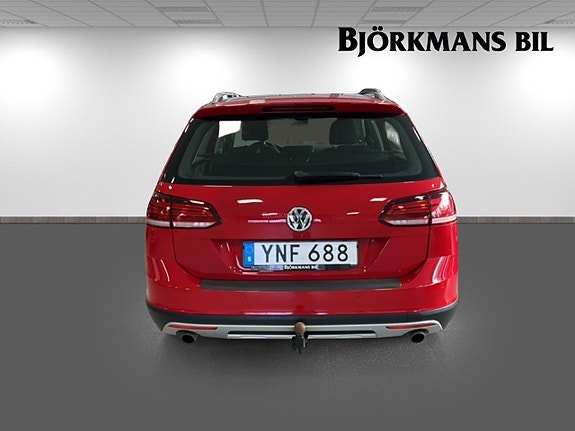 Volkswagen Golf Alltrack 5 of 16