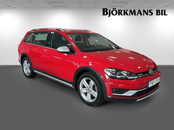 Volkswagen Golf Alltrack 3 of 16