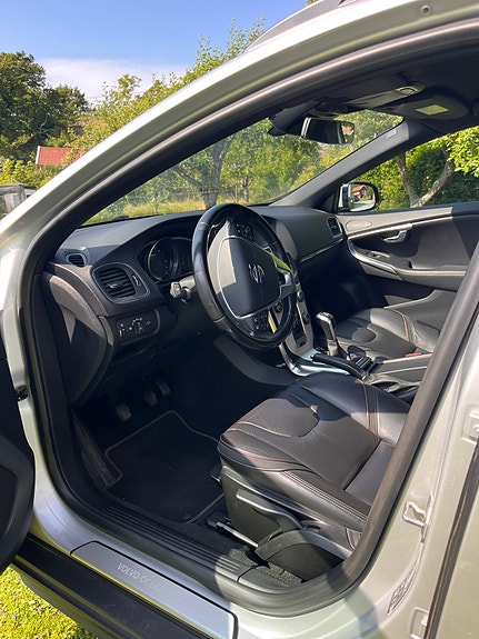 Volvo V40 Cross Country 6 of 7