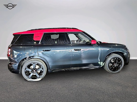 MINI Countryman E 2 of 5