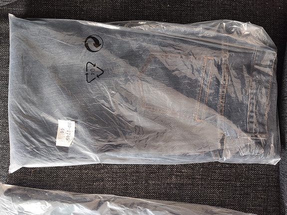 Product image 16 of 16