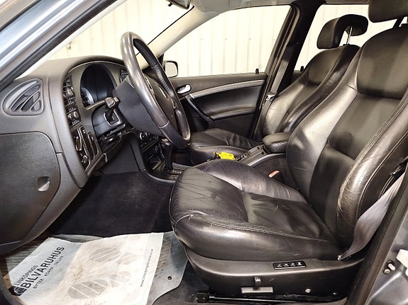Saab 9-5 13 of 27