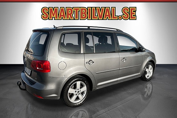 Volkswagen Touran 3 of 5