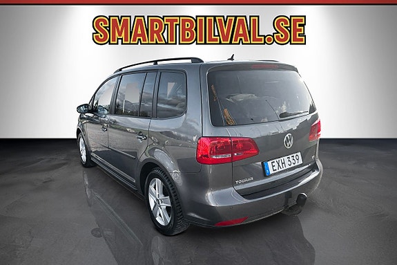 Volkswagen Touran 4 of 5