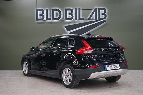 Volvo V40 Cross Country 4 of 5