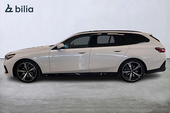 BMW 520d 3 of 5