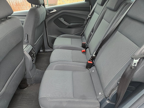 Ford C-Max 14 of 22