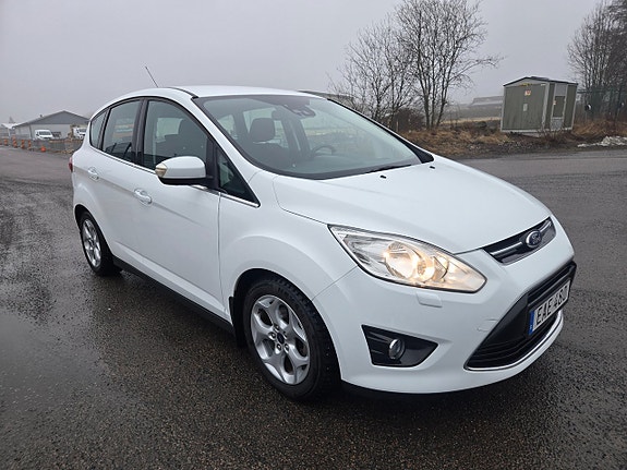 Ford C-Max 8 of 22