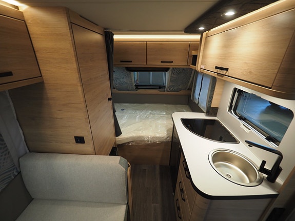 Weinsberg Caraone 390 QD DEMOUTFÖRSÄLJNING 1493:-/mån I  390 QD I 1150kg 6 of 14