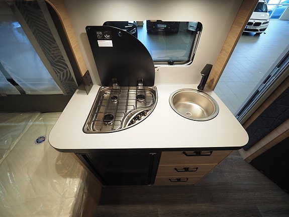 Weinsberg Caraone 390 QD DEMOUTFÖRSÄLJNING 1493:-/mån I  390 QD I 1150kg 10 of 14