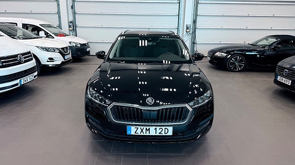 Skoda Octavia 2 of 5