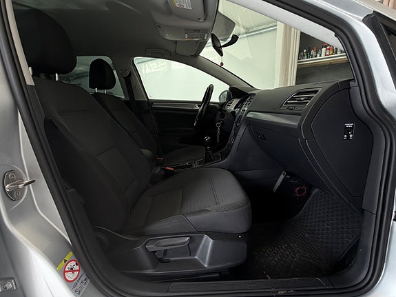 Volkswagen Golf-Serie 11 of 13