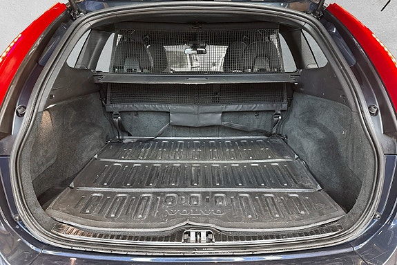 Volvo XC60 16 of 16