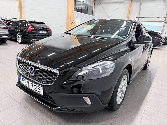 Volvo V40 Cross Country 3 of 15