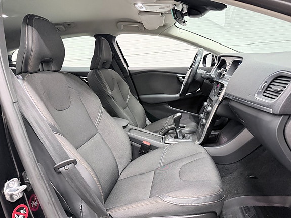 Volvo V40 Cross Country 14 of 15