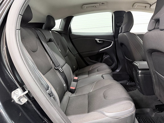 Volvo V40 Cross Country 15 of 15