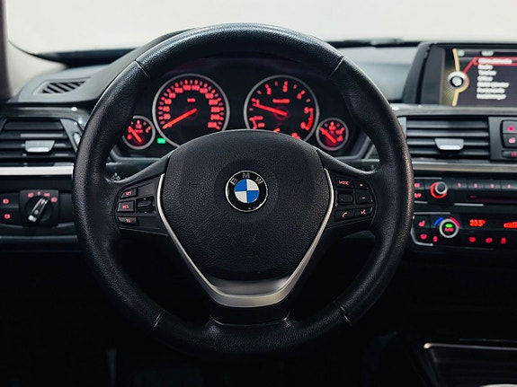 BMW 320 15 of 18