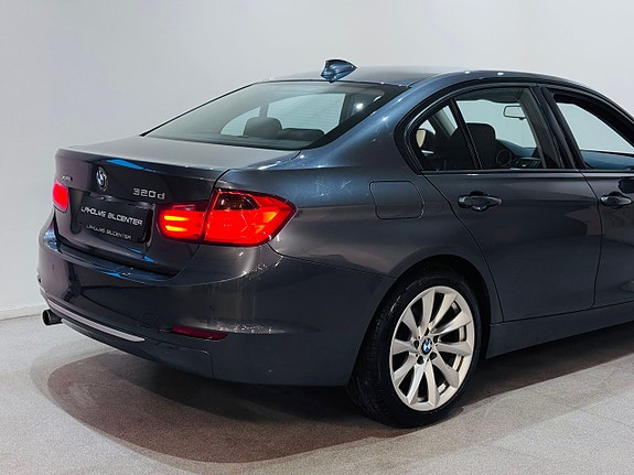 BMW 320 17 of 18