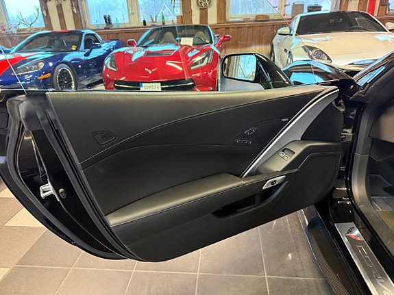 Chevrolet Corvette 19 of 25