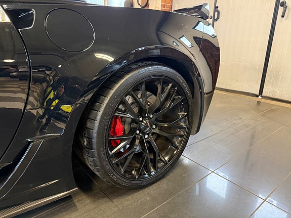Chevrolet Corvette 13 of 25