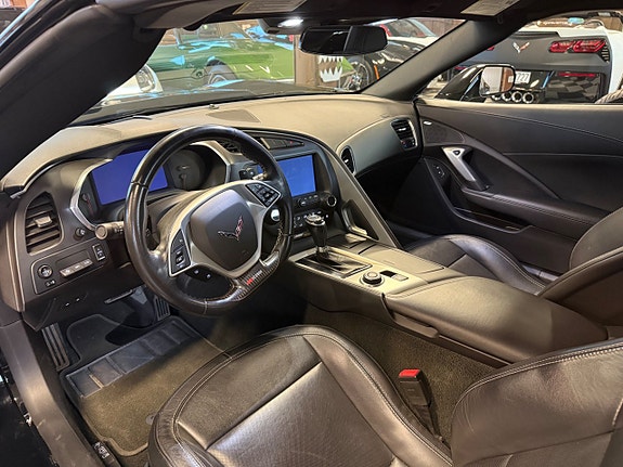 Chevrolet Corvette 18 of 25