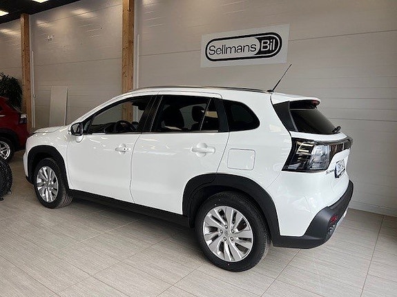 Suzuki S-Cross 2 of 5