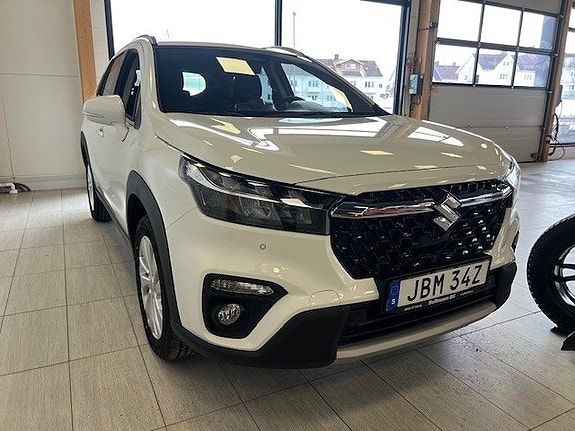 Suzuki S-Cross 3 of 5