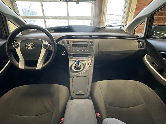 Toyota Prius 17 of 18