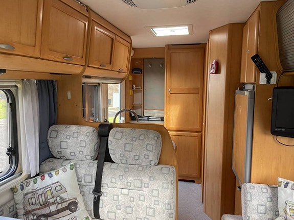 Hymer Signa Hund tillåten LEDIG ERBJUDANDE 5 of 6