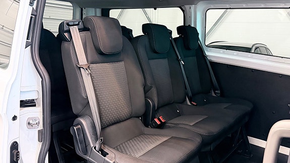 Ford Custom Tourneo 13 of 18