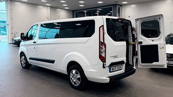 Ford Custom Tourneo 6 of 18