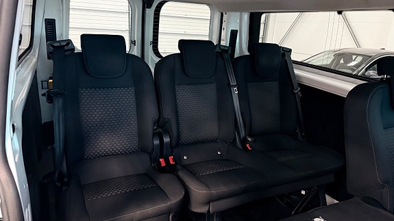 Ford Custom Tourneo 14 of 18