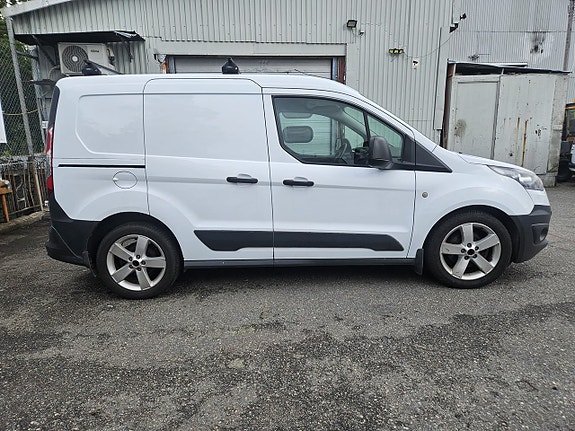 Ford Transit Connect 5 of 20