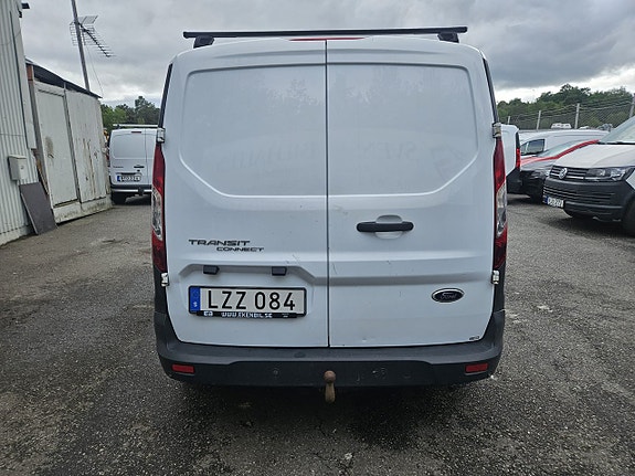 Ford Transit Connect 8 of 20